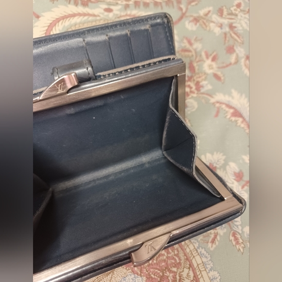 Louis Vuitton Blue Monogram Vernis French Purse Compact Kisslock Wallet - Picture 16 of 16
